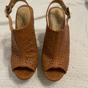 Brown Wedges